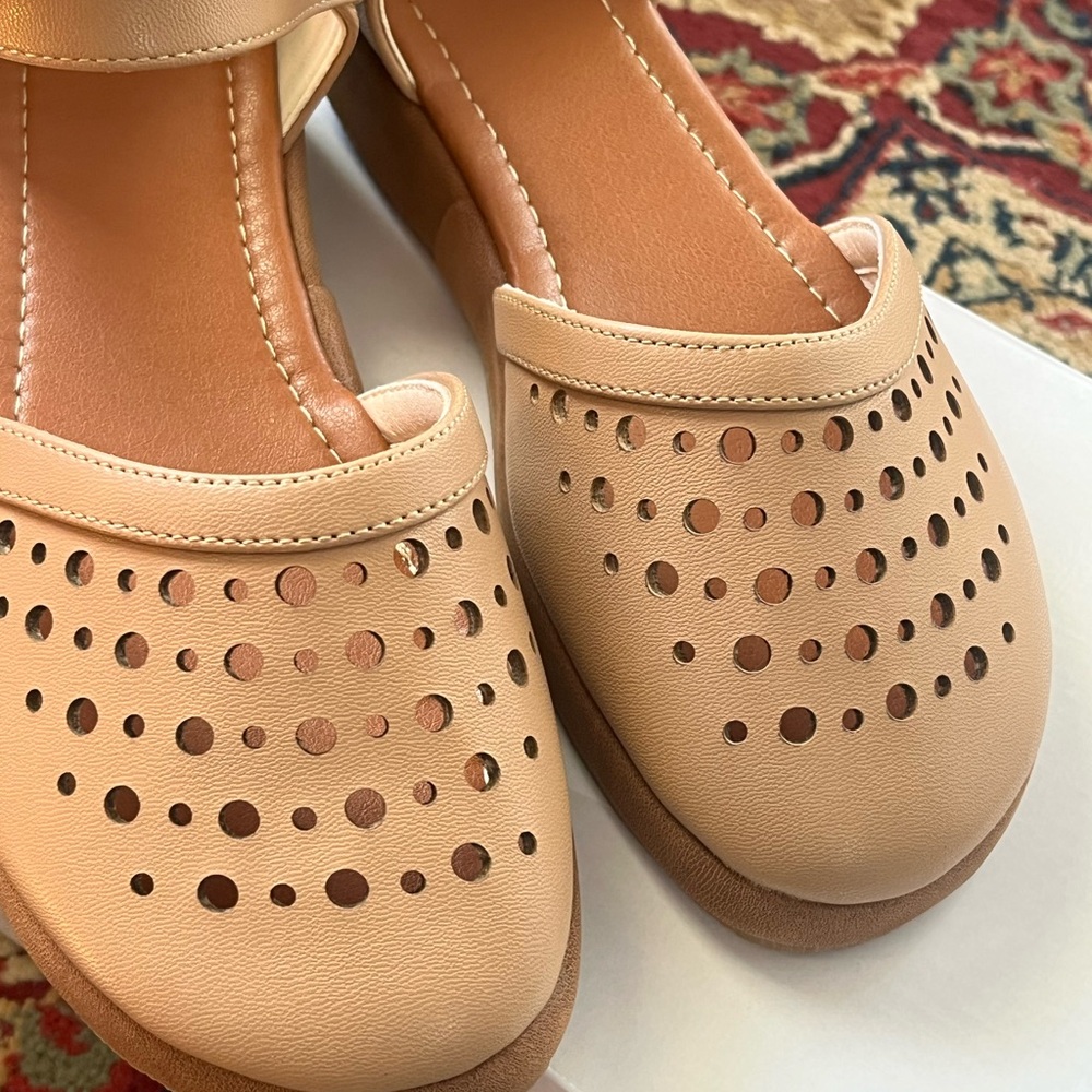 Low wedge ankle strap buckle flats size 36(6) New in box - Picture 7 of 11